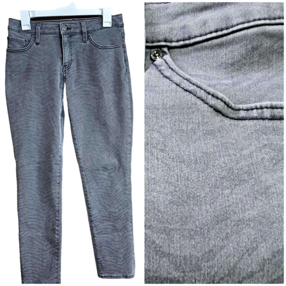 Chico's Girlfriend Slim Leg Ankle jeans Gray Size 4